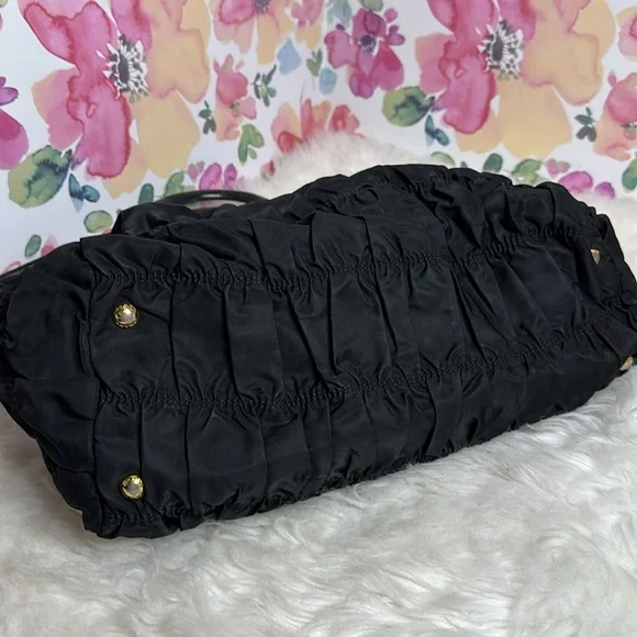 💯Authentic Prada Black Nylon Tessuto Gaufre Tote🍀